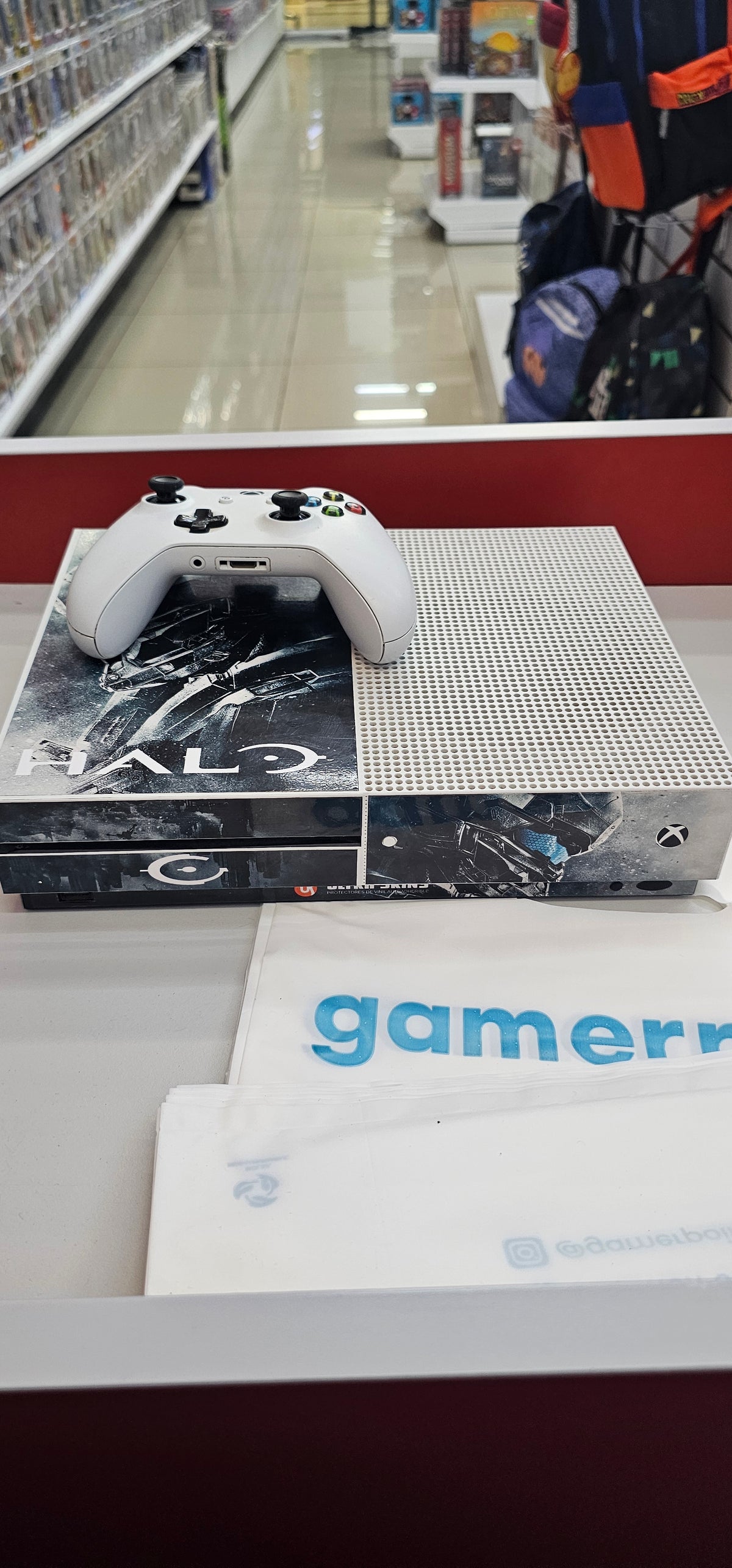 Consola Xbox one S 1TB Usada + Juego a elegir Usado de $499.99 o menos