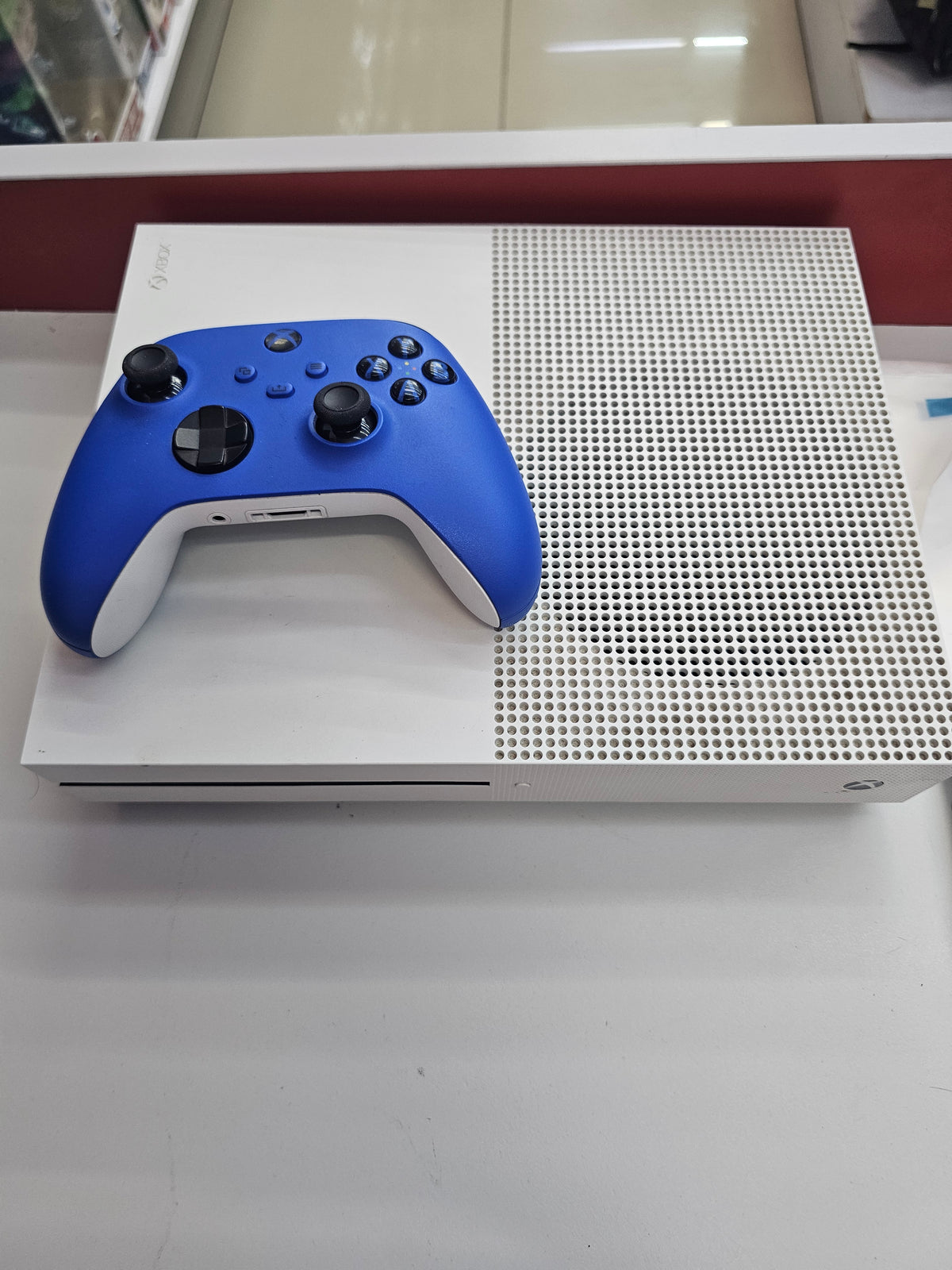 Consola Xbox One S 500 GB Usada + Incluye juego a elegir usado de $499.99 o menos
