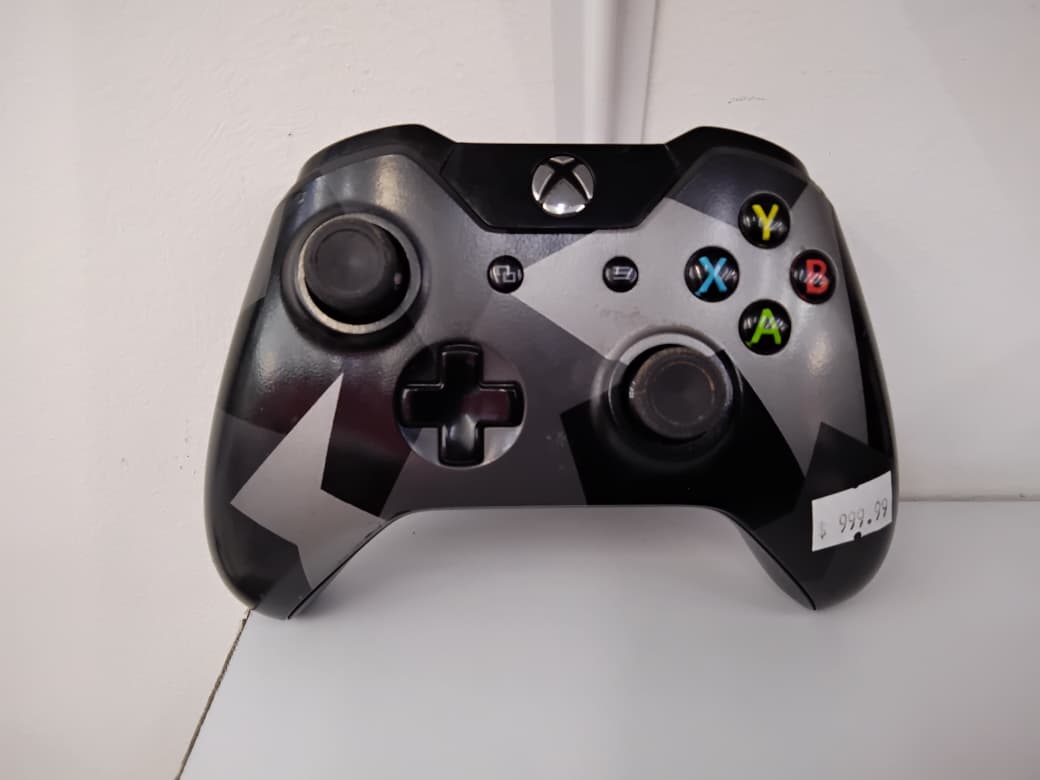 Control Inalambrico Xbox one Corvert Forces Usado