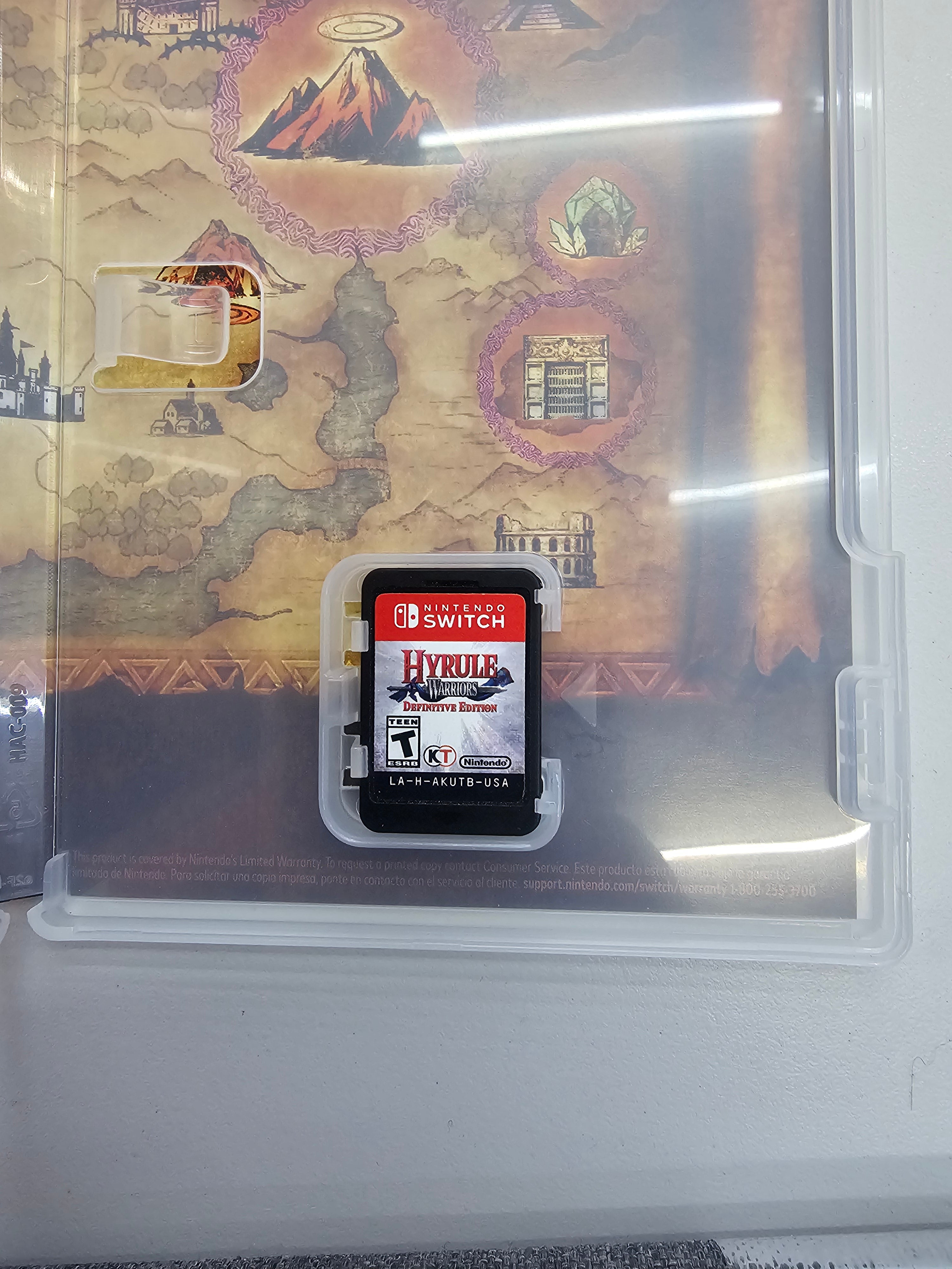 Hyrule Warriors Definitive Edition Nintendo Switch Usado