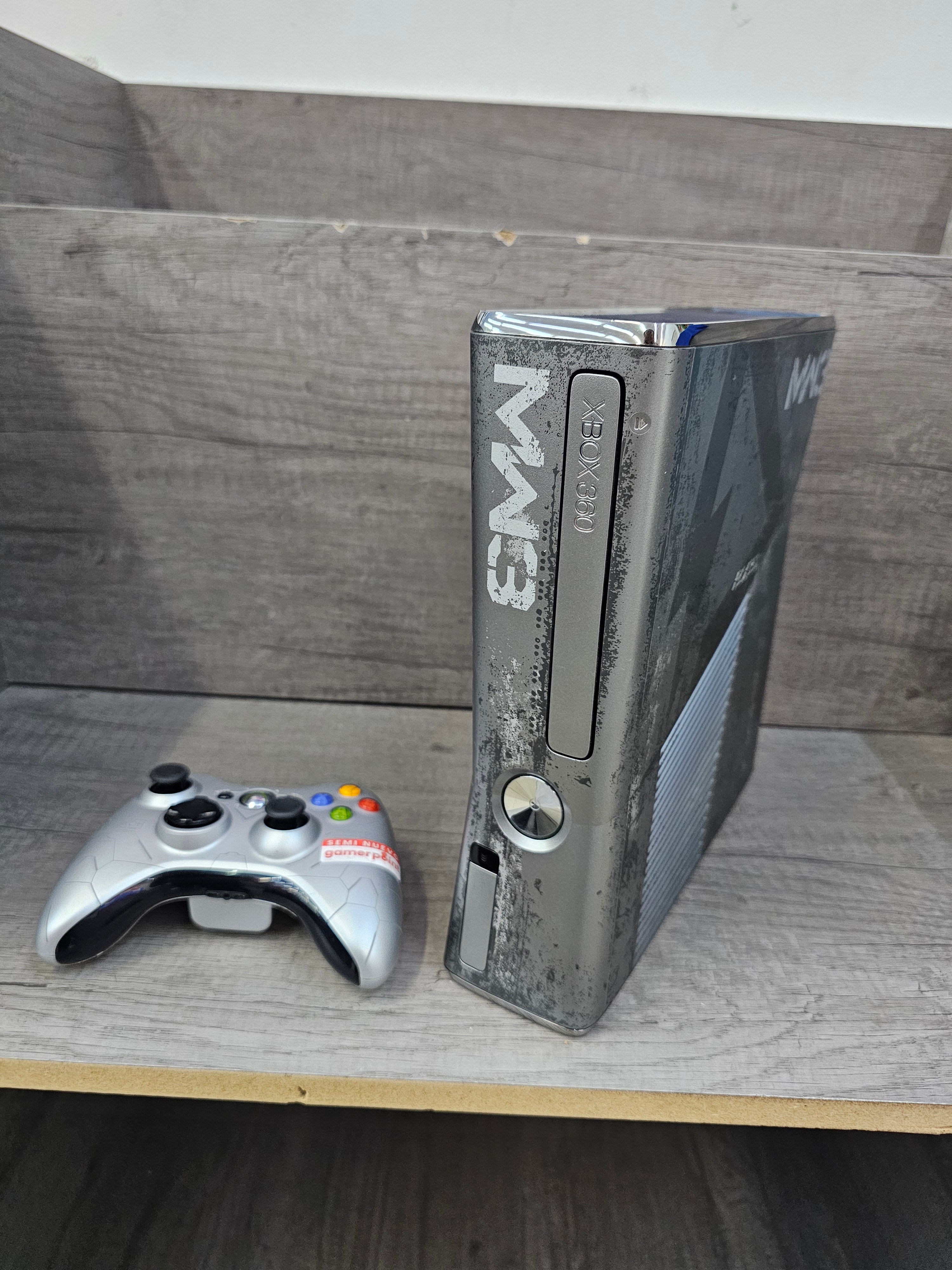 Consola Xbox 360 Edición Call of duty Modern warfare 3 320gb Usada