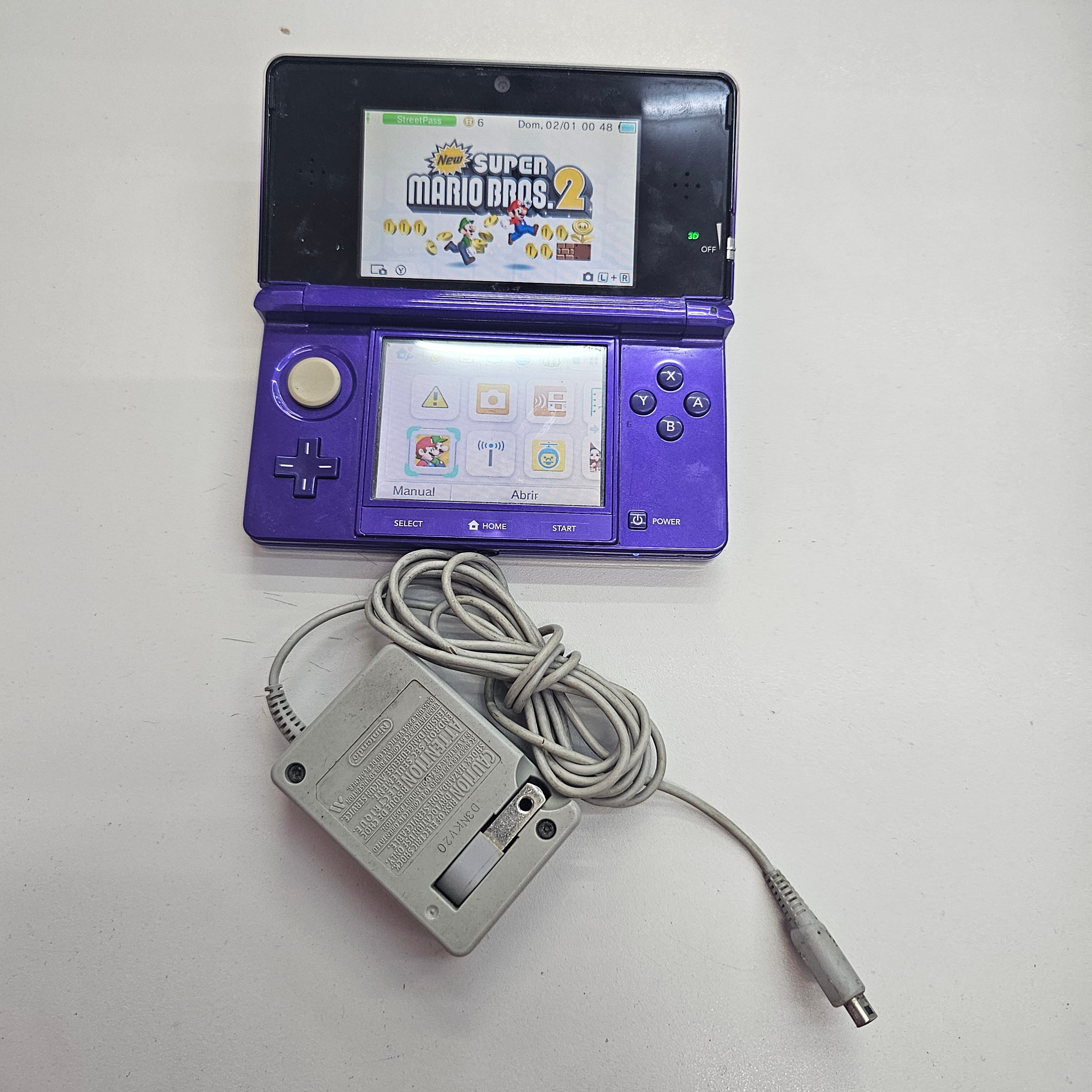 Consola 3DS Morada Usada + New Super Mario Bros 2