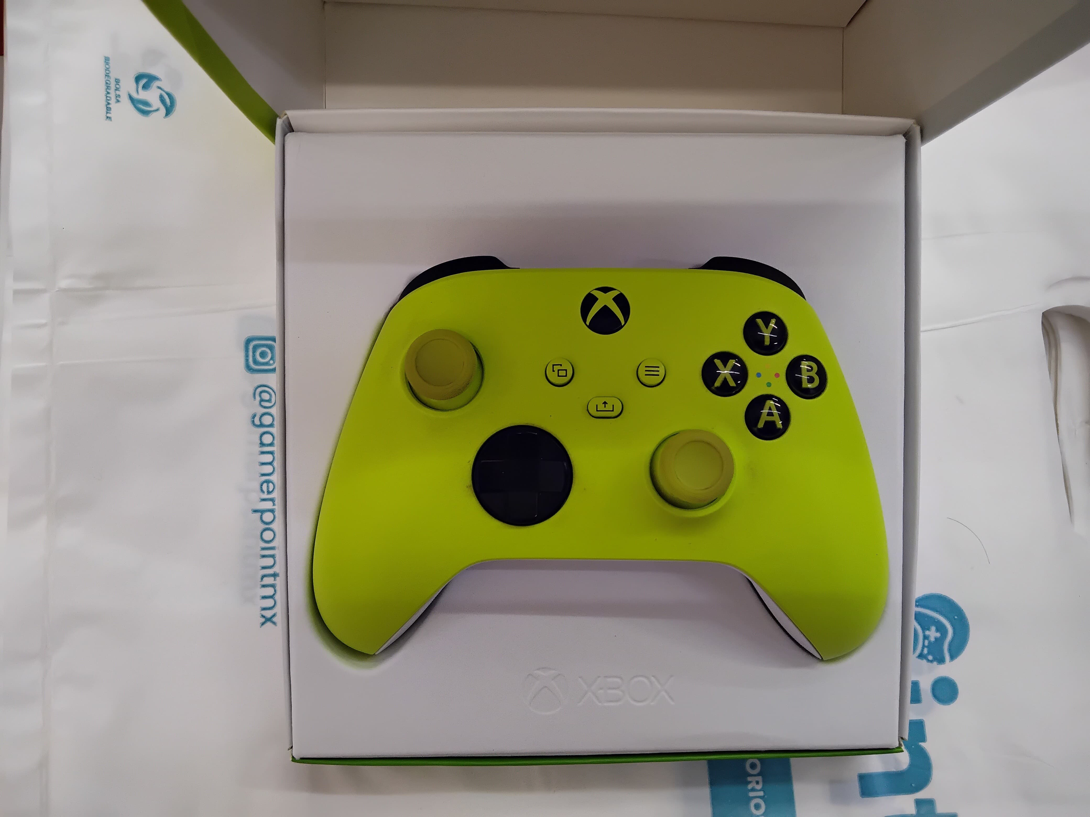 Control Xbox Electric Volt Usado + Carga y Juega