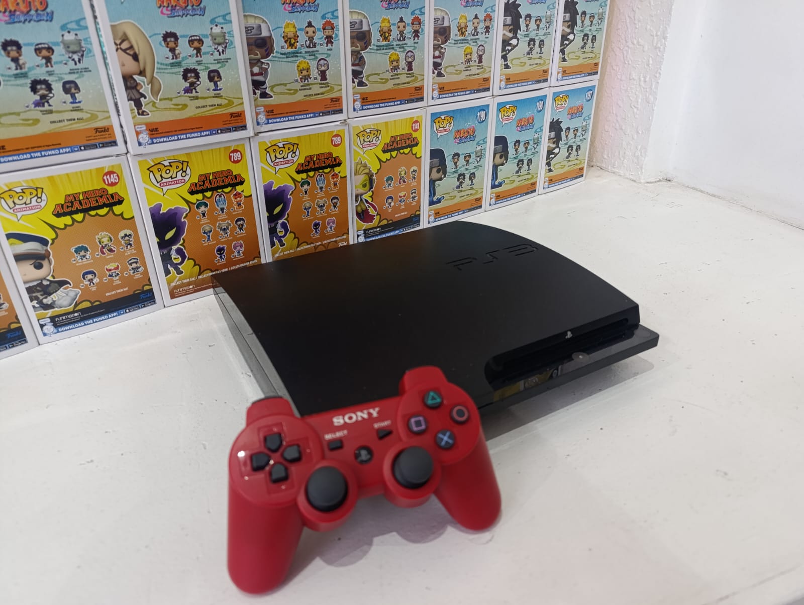 Consola PS3 Slim 120 GB Usada + Juego Usado de $499.99 o menos